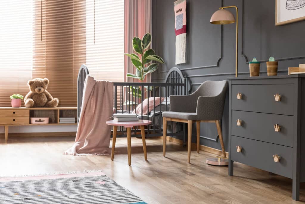 chambre de bébé grise